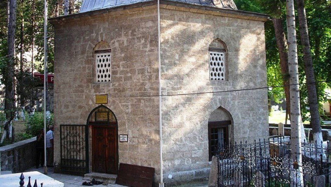 Akşemseddin Türbesi