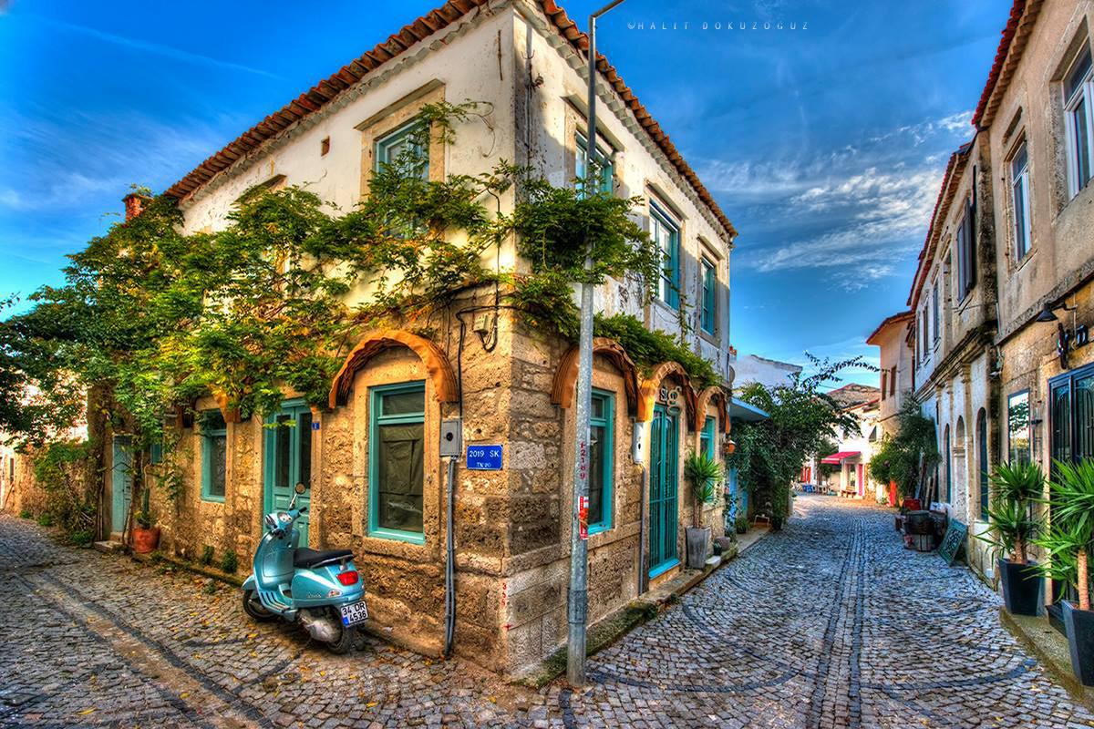 Alaçatı’ya Nasıl Gidilir