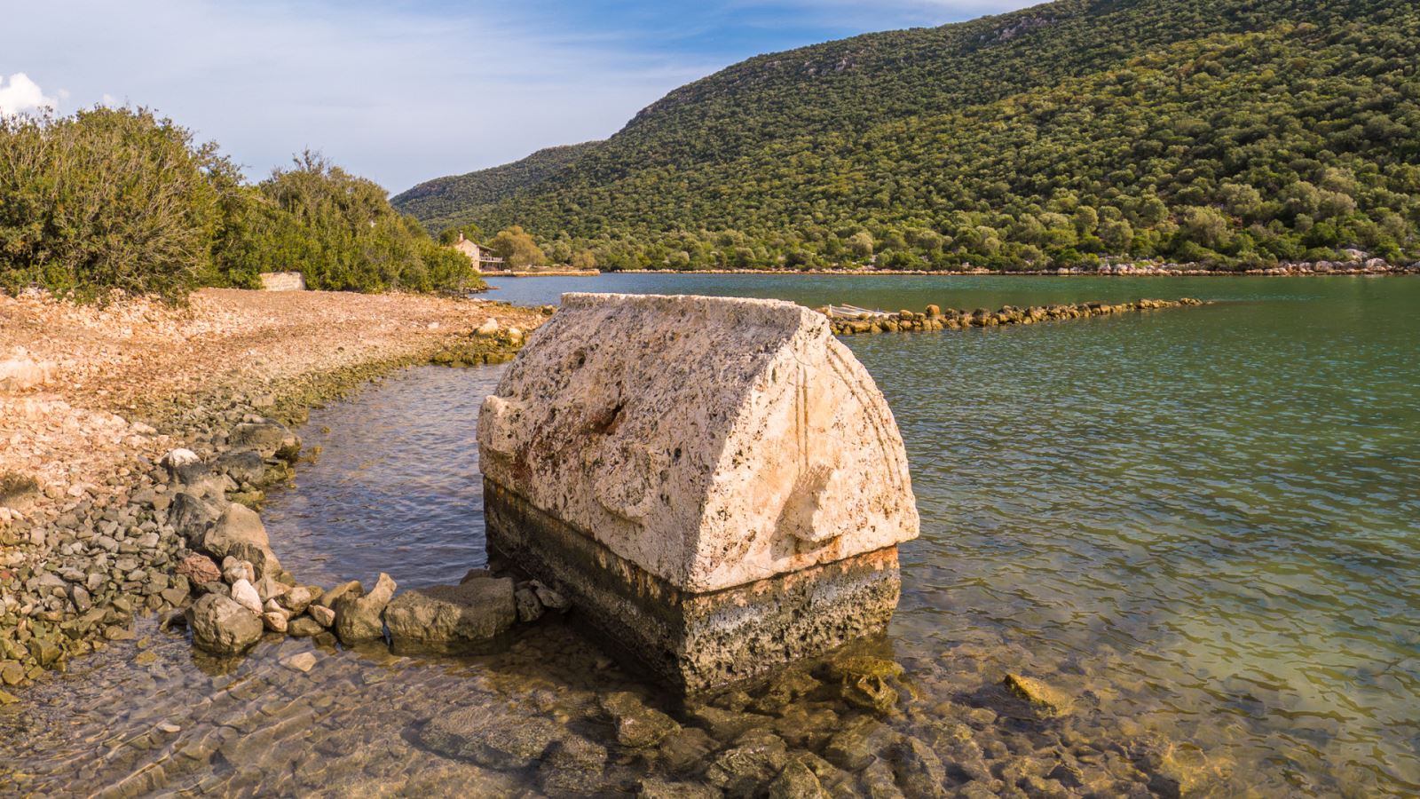 aperlai-antik-kent