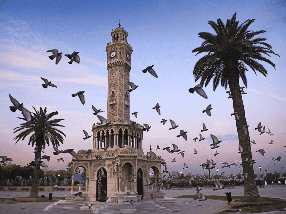 Konak Meydanı 